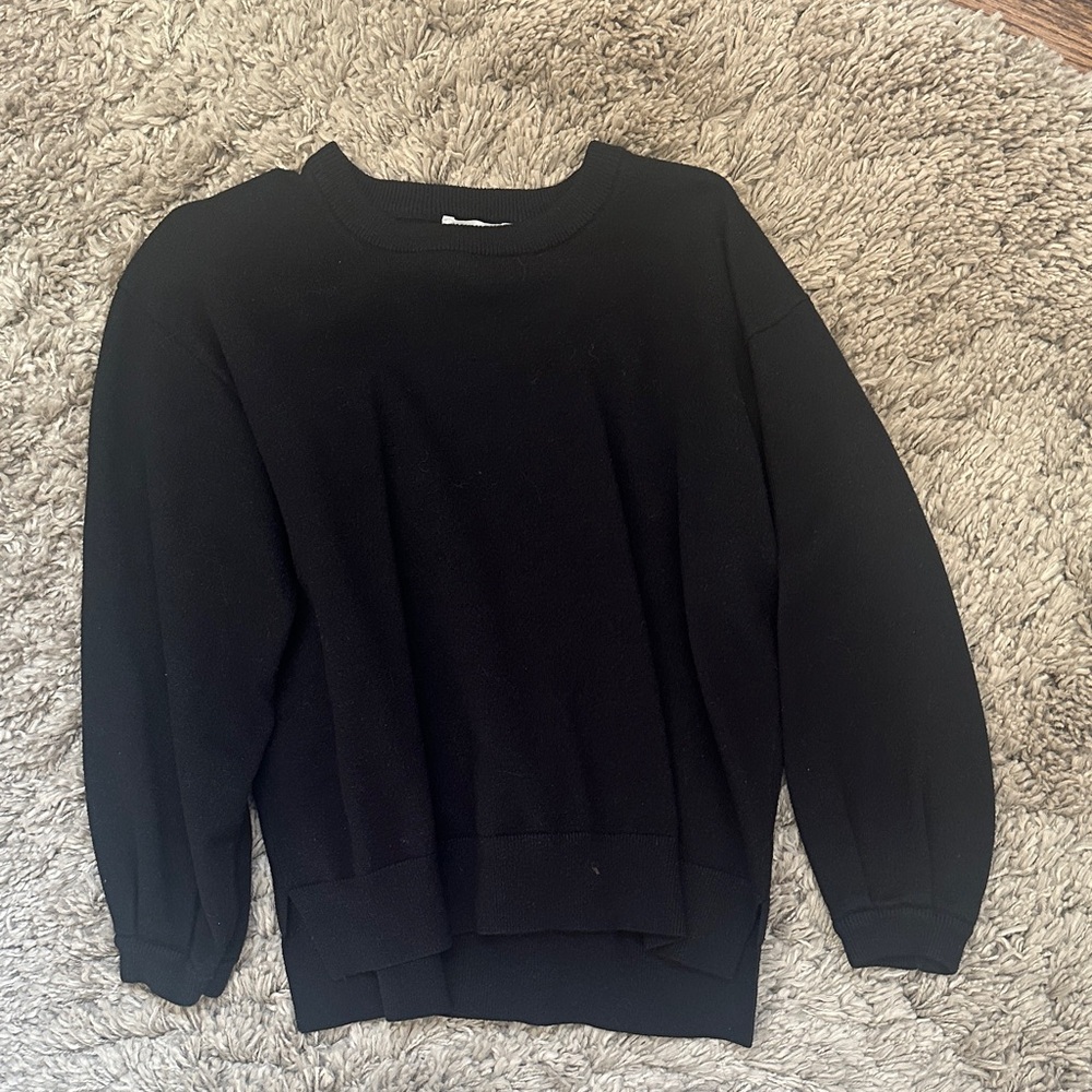Plain black sweater - size S